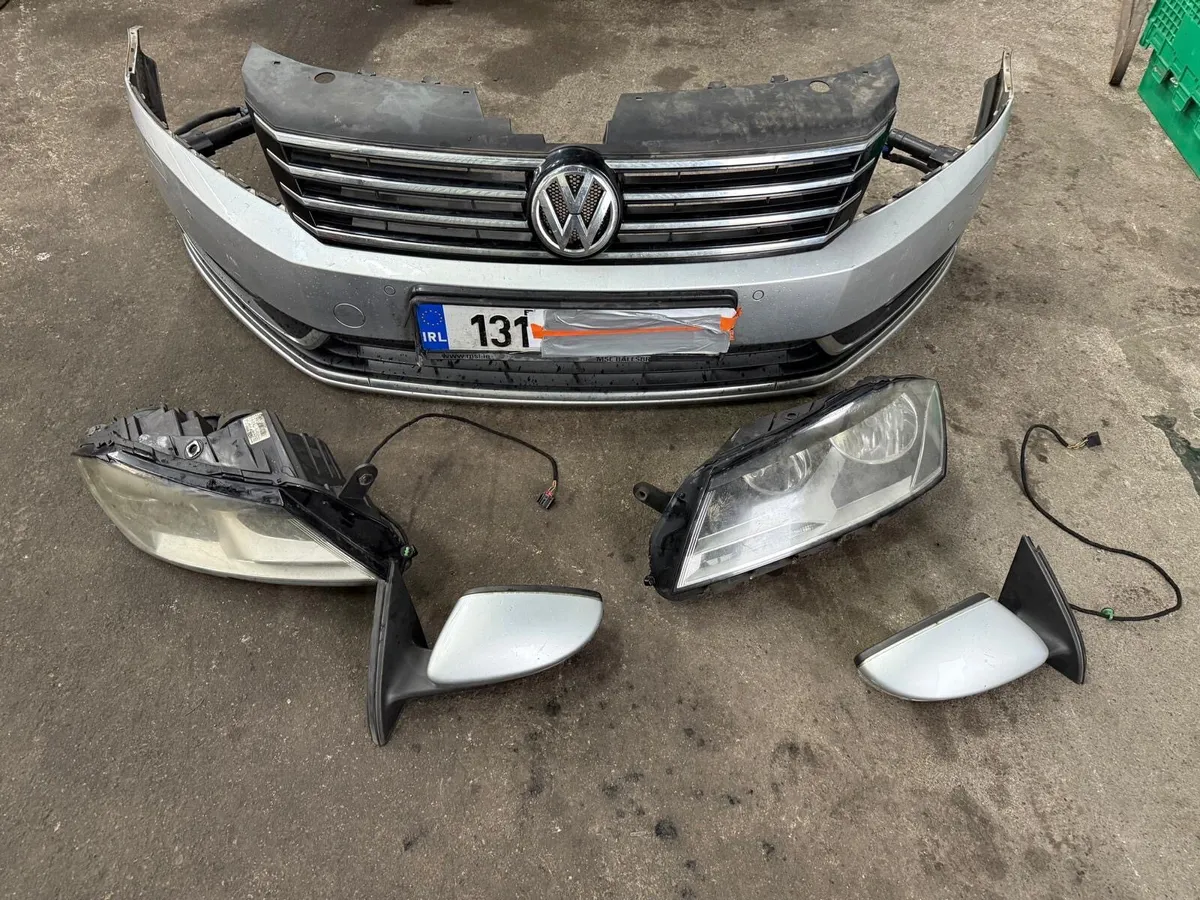 Bumper, headlights, Mirrors for VW Passat 2013 - Image 1