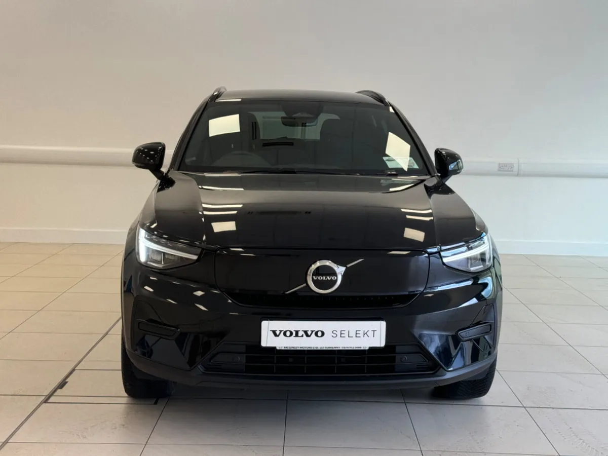 Volvo XC40 BEV Core Extended Range - Image 3