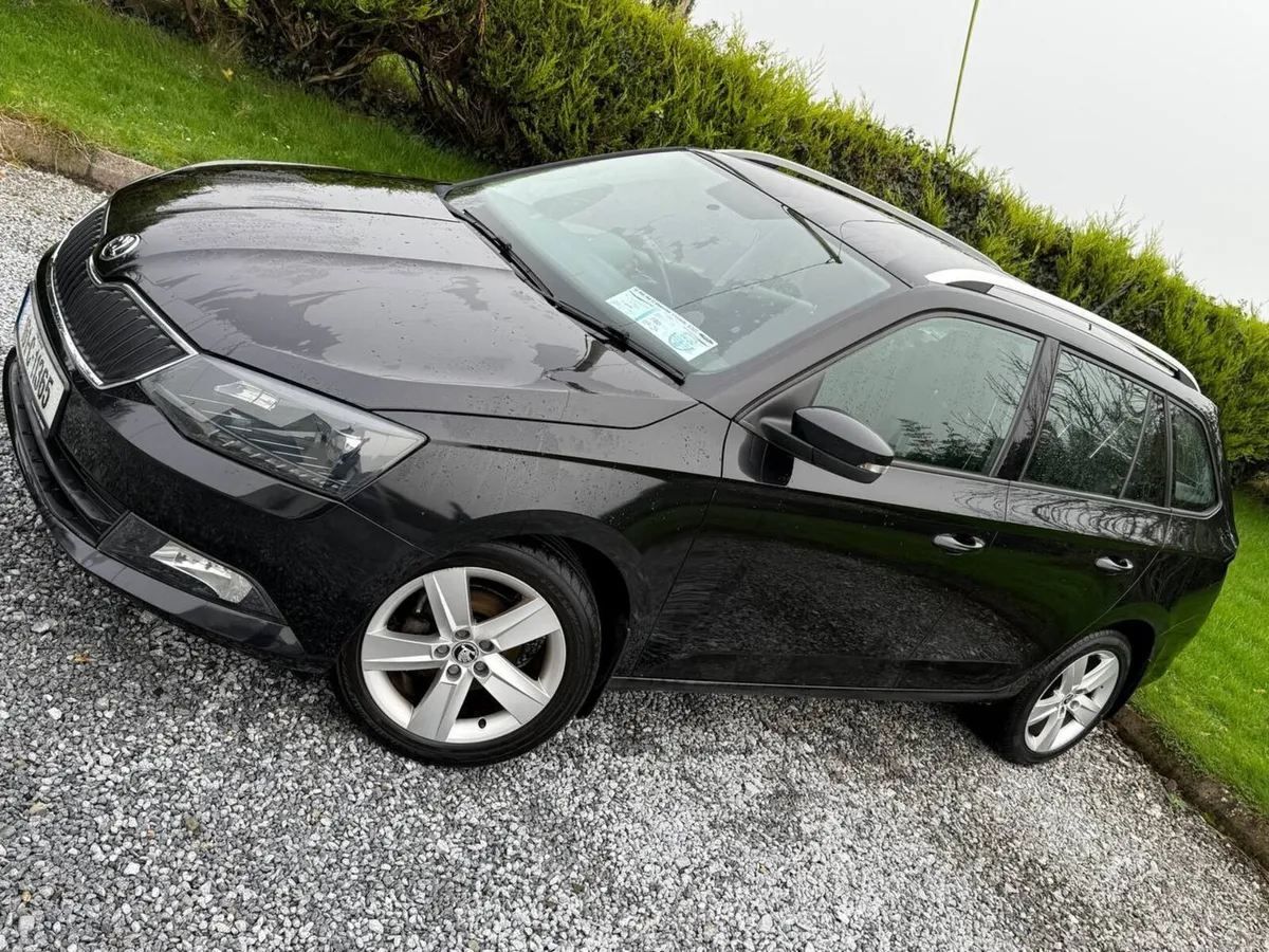 Skoda Fabia Estate Combi 2016.1.0 L MPI - Image 2