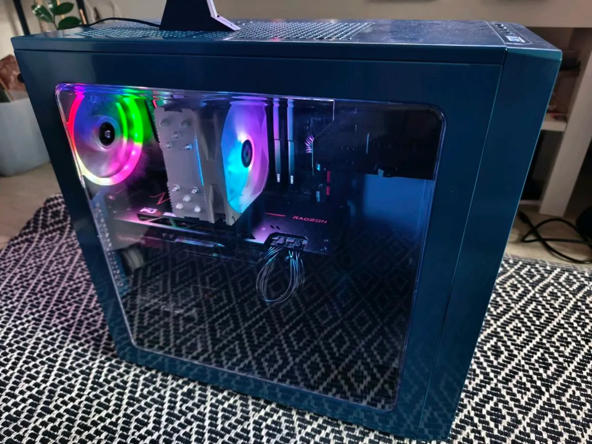 RX7800 XT Gaming PC | Ryzen 5 5600 | 32GB RAM 1TB - Image 1