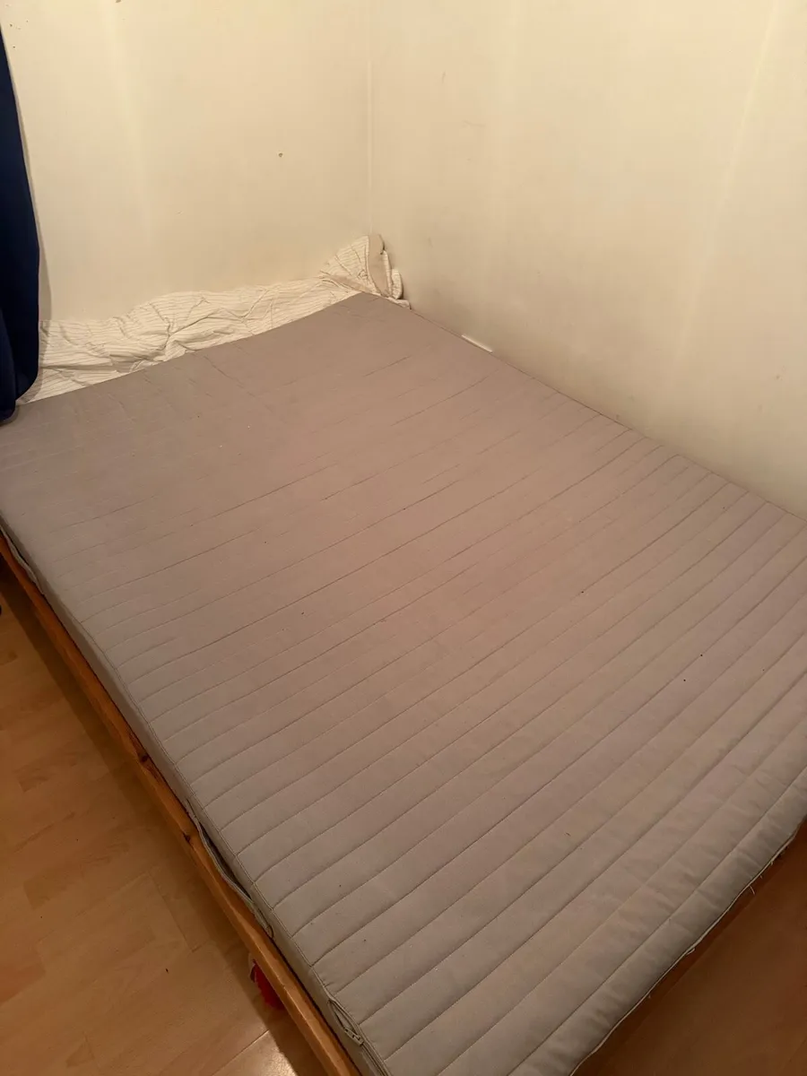 Bed with bed tables - Image 2