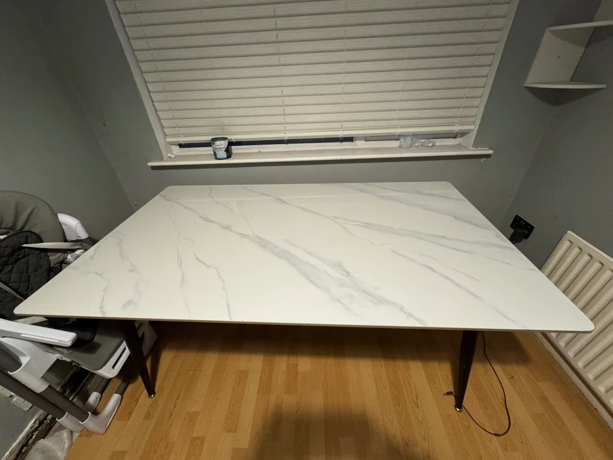 Selling big dining room table - Image 1