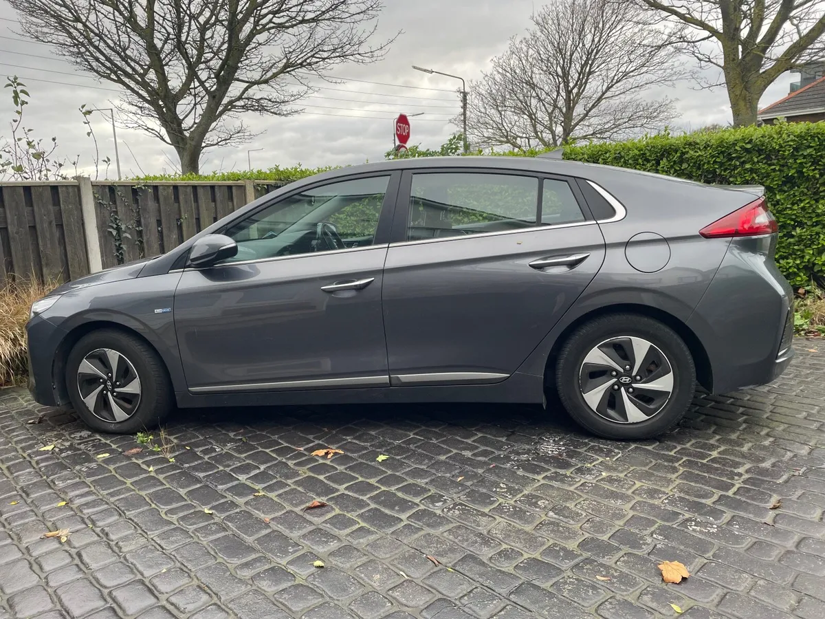 Hyundai IONIQ 2018 - Image 2