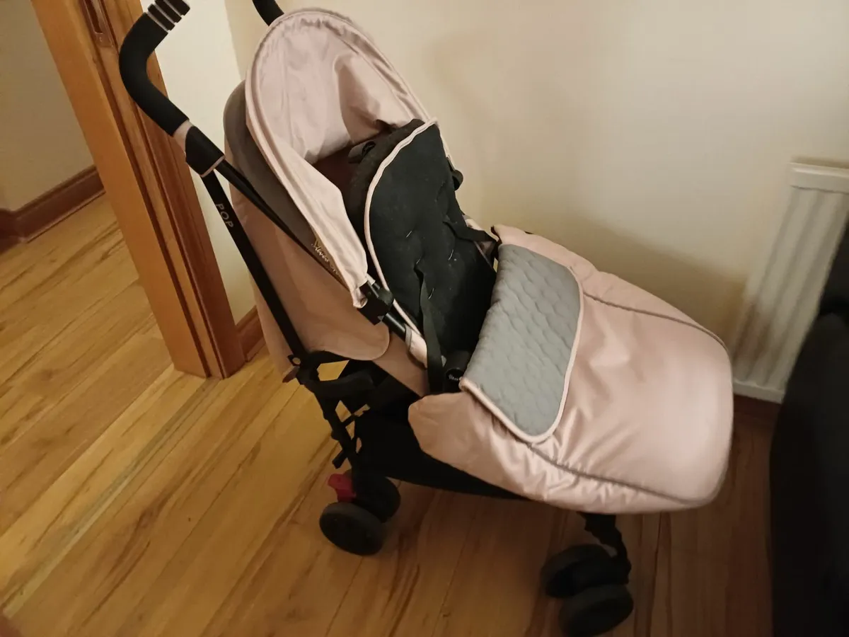 Silvercross Pop Buggy and Footmuff - Image 1