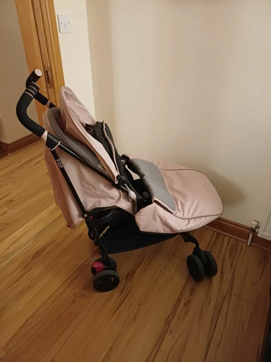 Silvercross Pop Buggy and Footmuff - Image 2