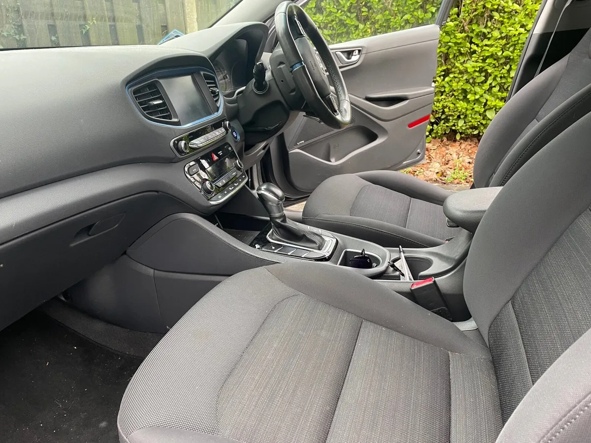 Hyundai IONIQ 2018 - Image 4