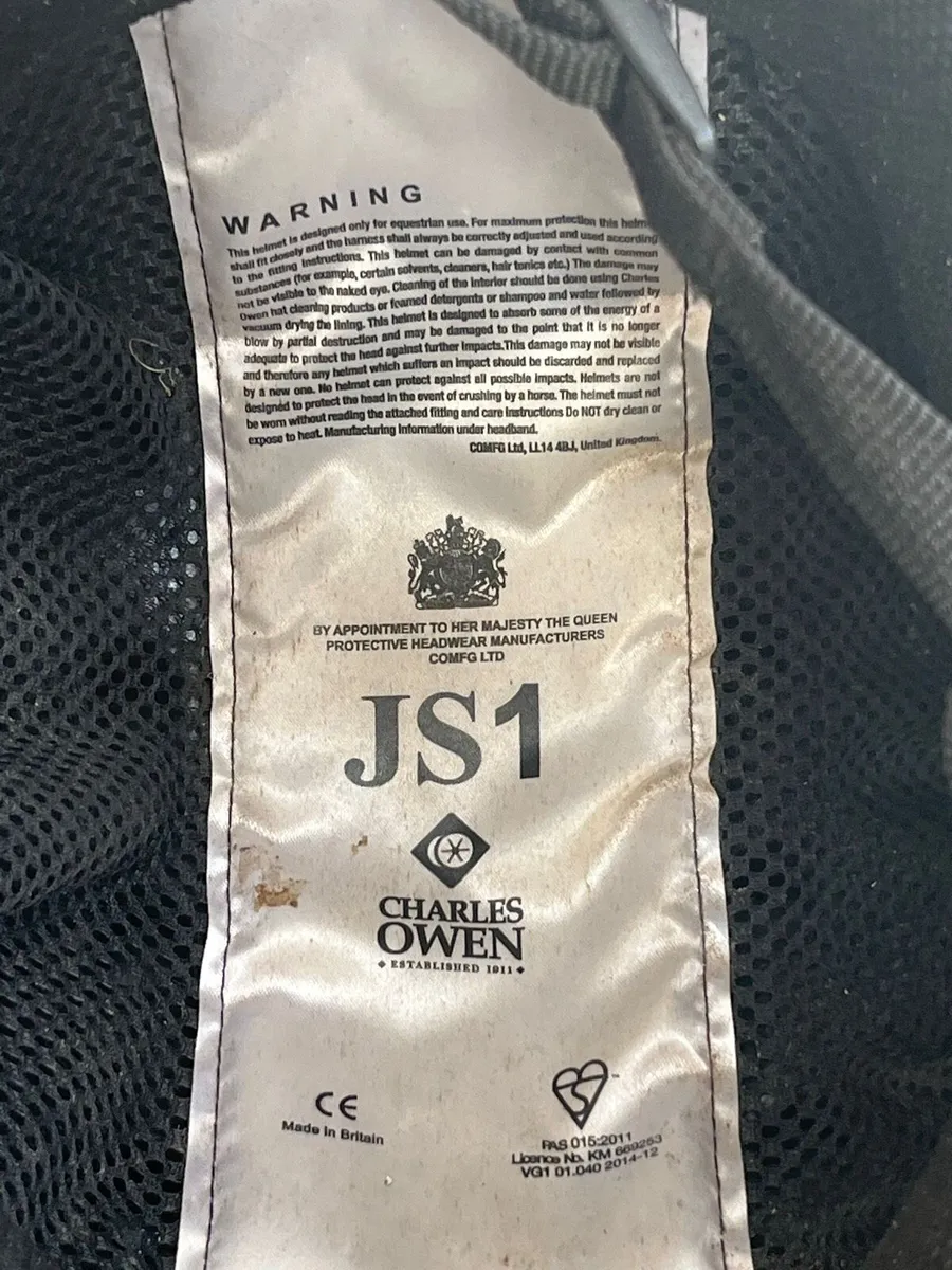 Riding hats - Image 3