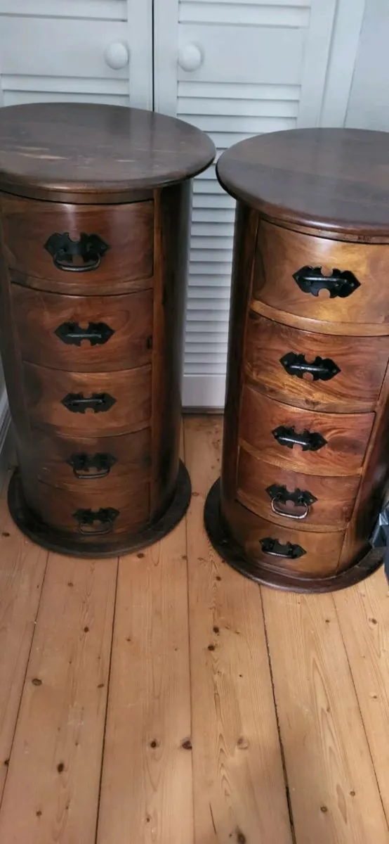 Two bedside lockers - Image 1