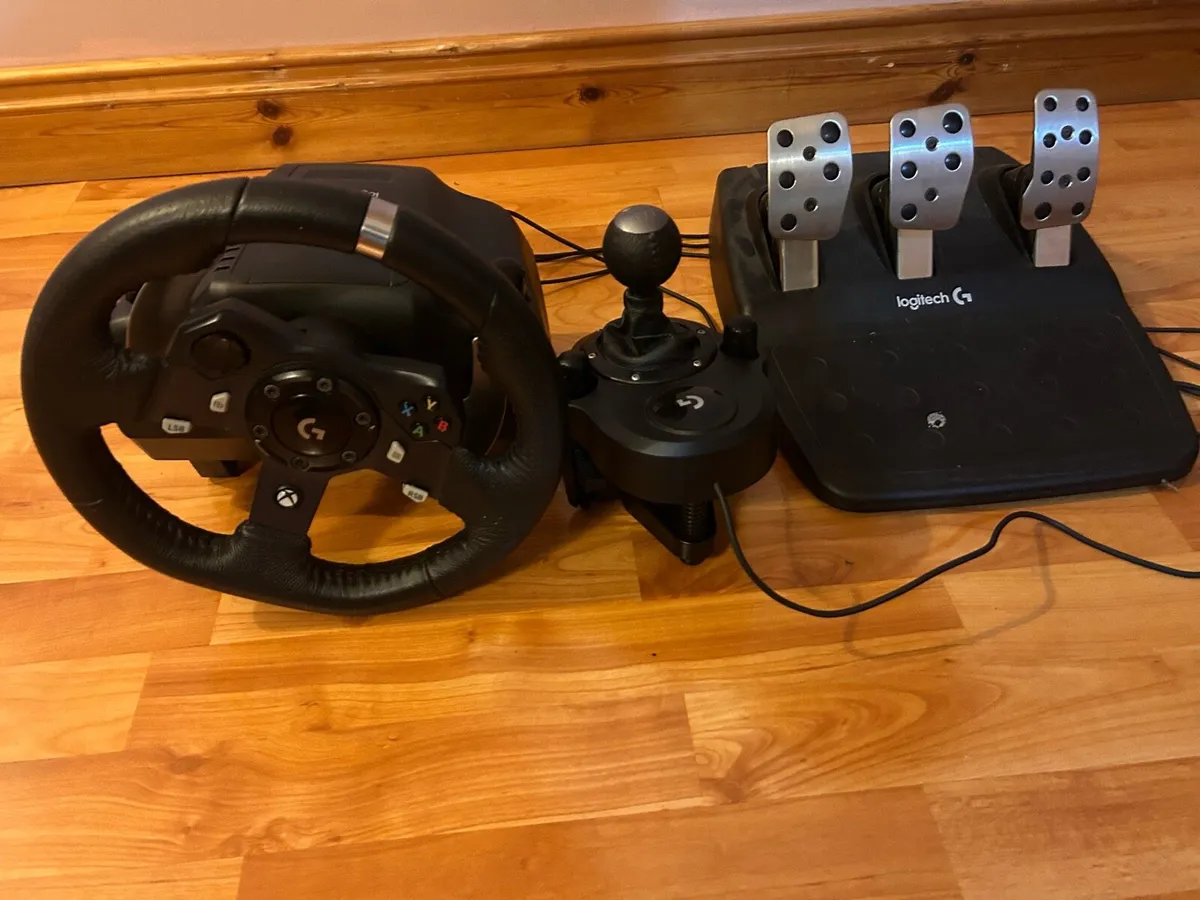 Logitech steering/driving wheel - Image 2