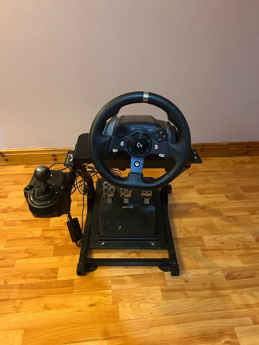 Logitech steering/driving wheel - Image 1