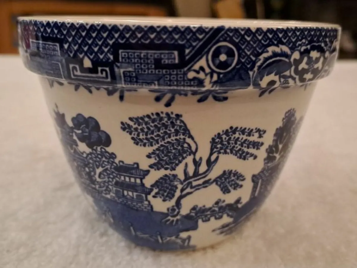 Antique blue and white willow pattern - Image 1