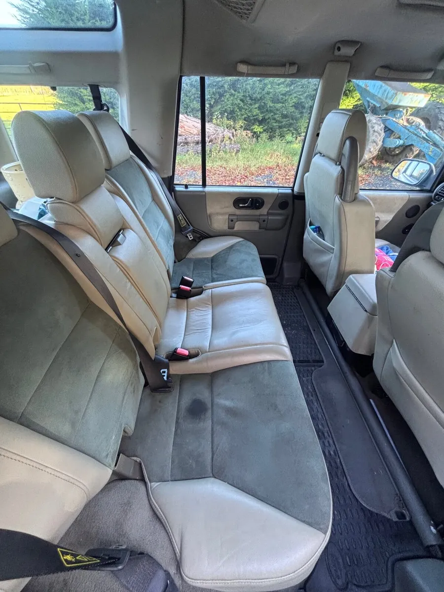 Land Rover Discovery 2 2004 - Image 3