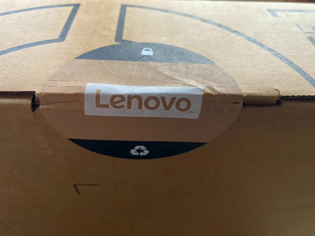 New Lenovo LOQ 15.6" 144Hz Gaming Laptop RTX 5050 - Image 2