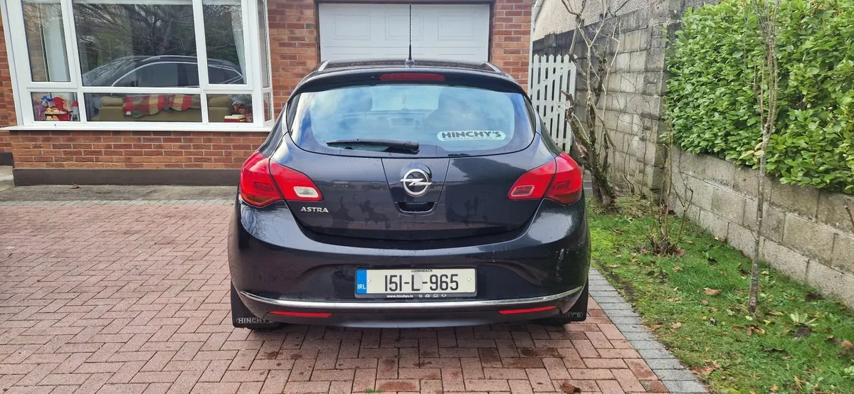 Opel Astra 2015 - Image 2
