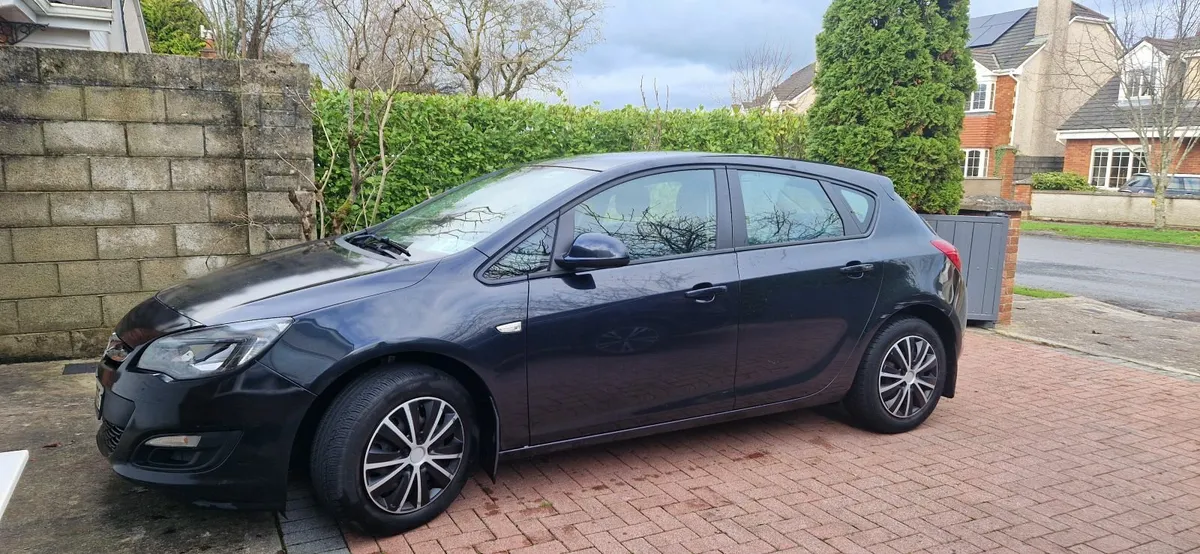 Opel Astra 2015 - Image 3