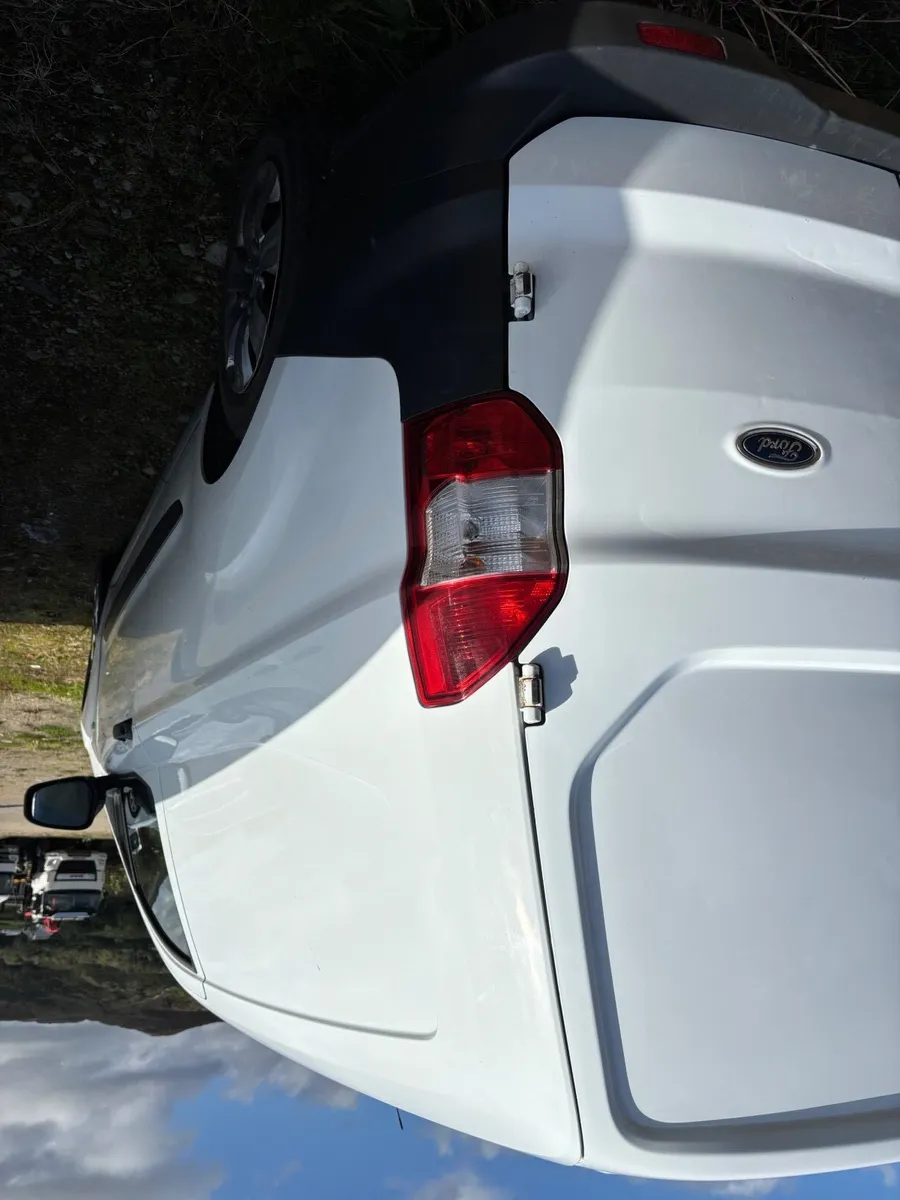 Ford Transit 2019 - Image 2