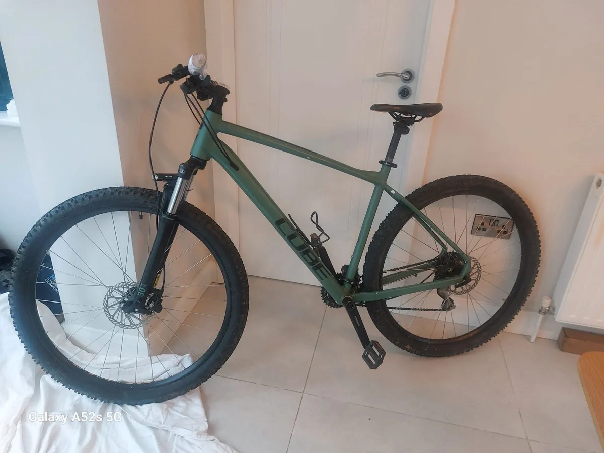 Mountain bike - Image 1