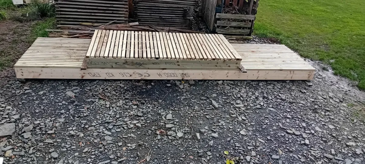 Sheep slats,sheep troughs, hurdles & barriers - Image 3