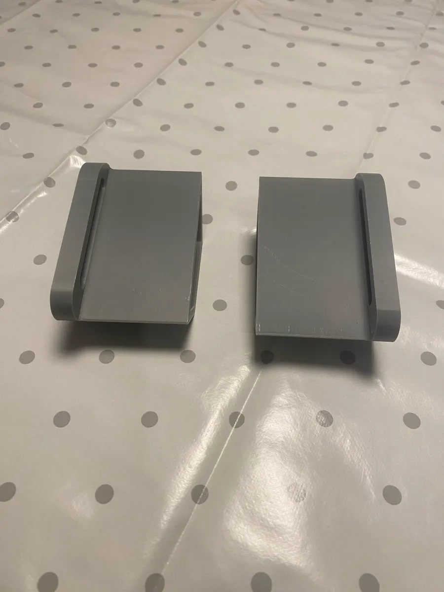 Laptop stand/riser - Image 2