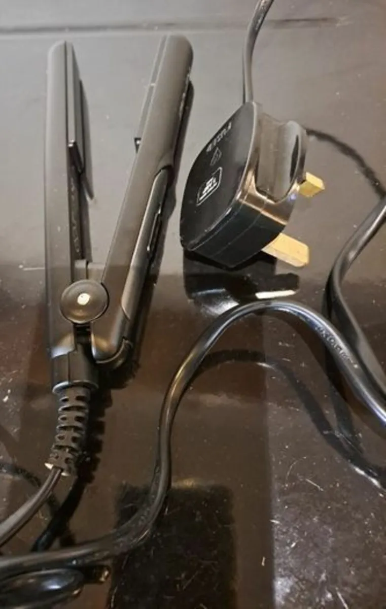 Kipozi hair straightener - Image 2