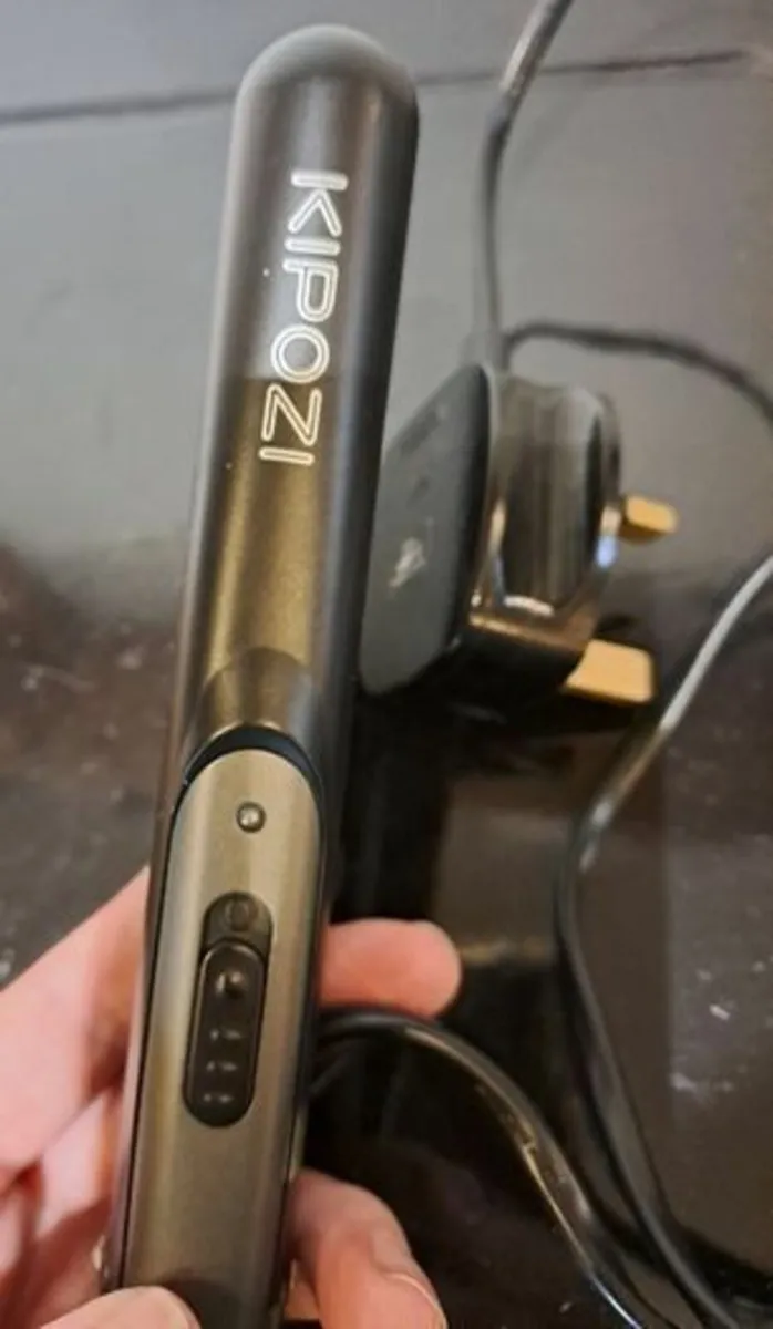 Kipozi hair straightener - Image 3