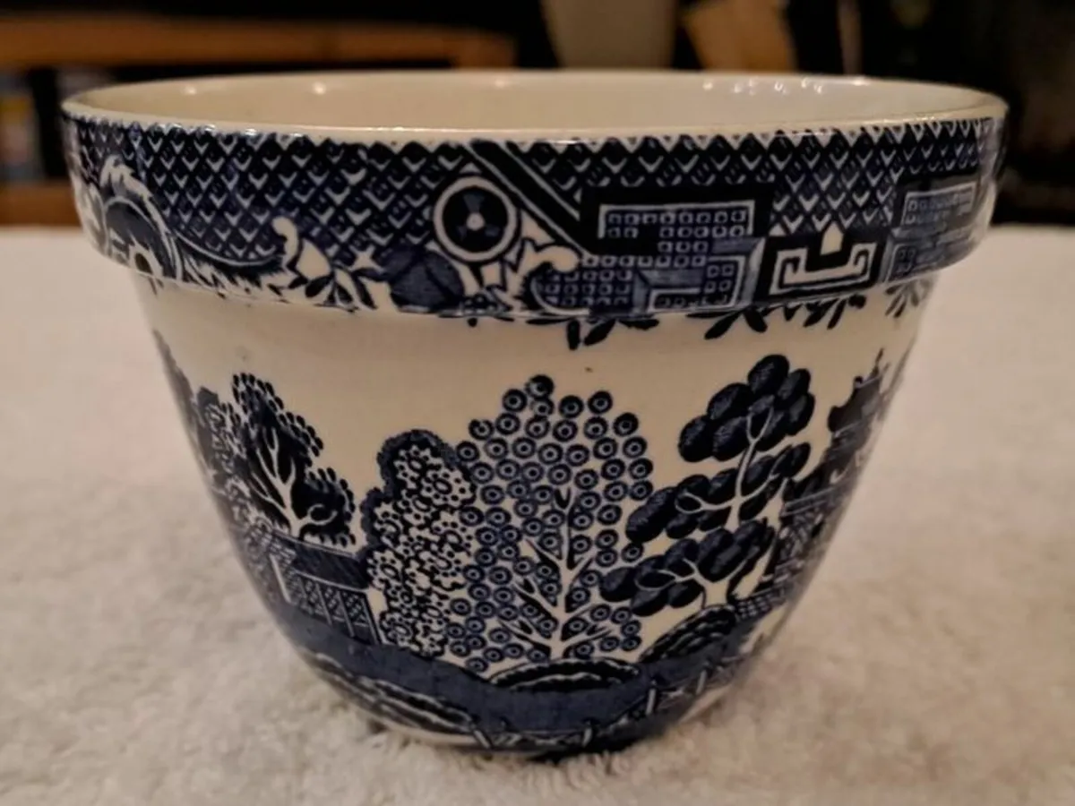 Antique blue and white willow pattern - Image 3