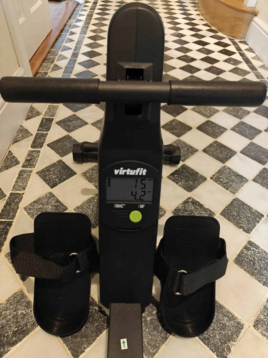 Virtufit Row 1.0 Rowing machine for sale. - Image 1