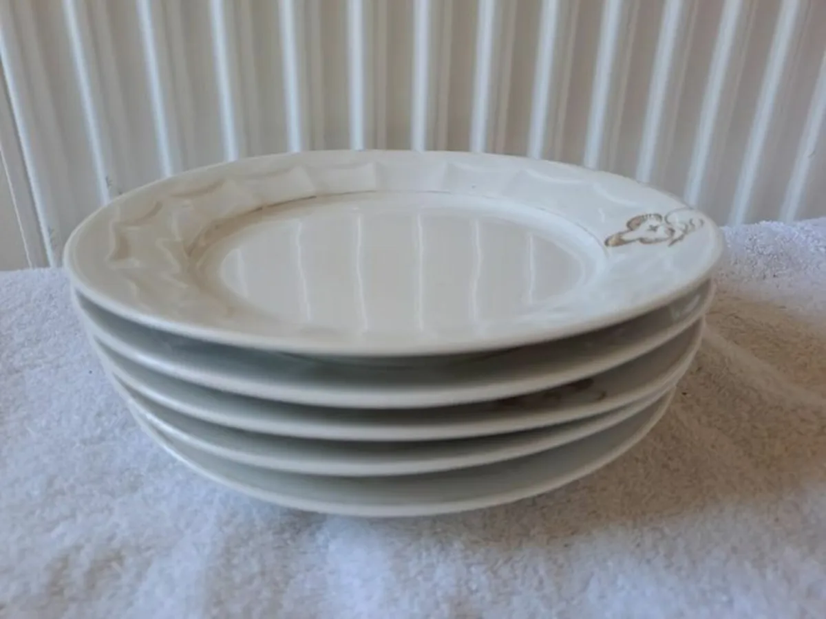 Antique Gold Clover plates - Image 3