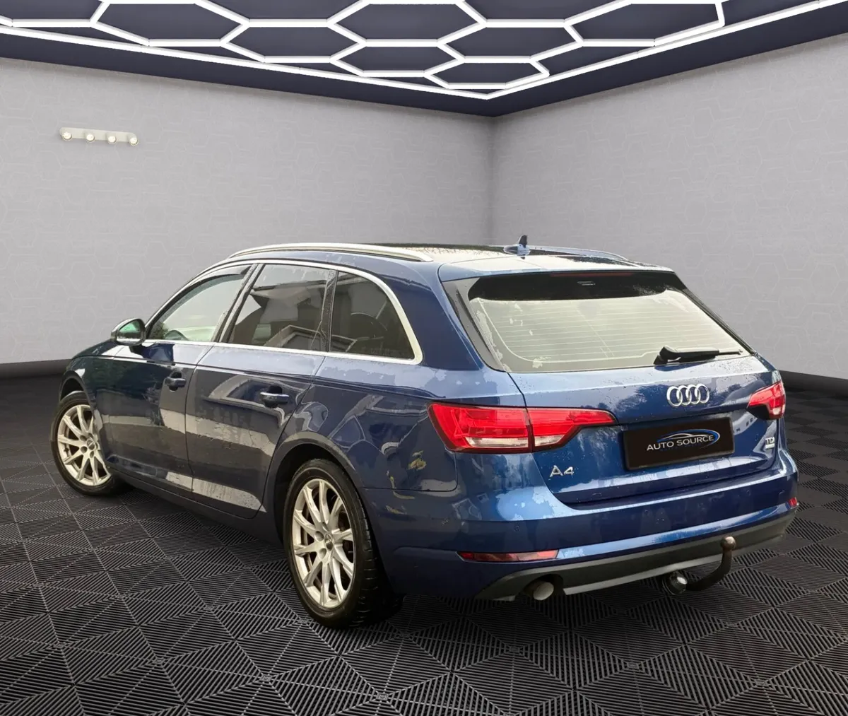 Audi A4 2018 - Image 3