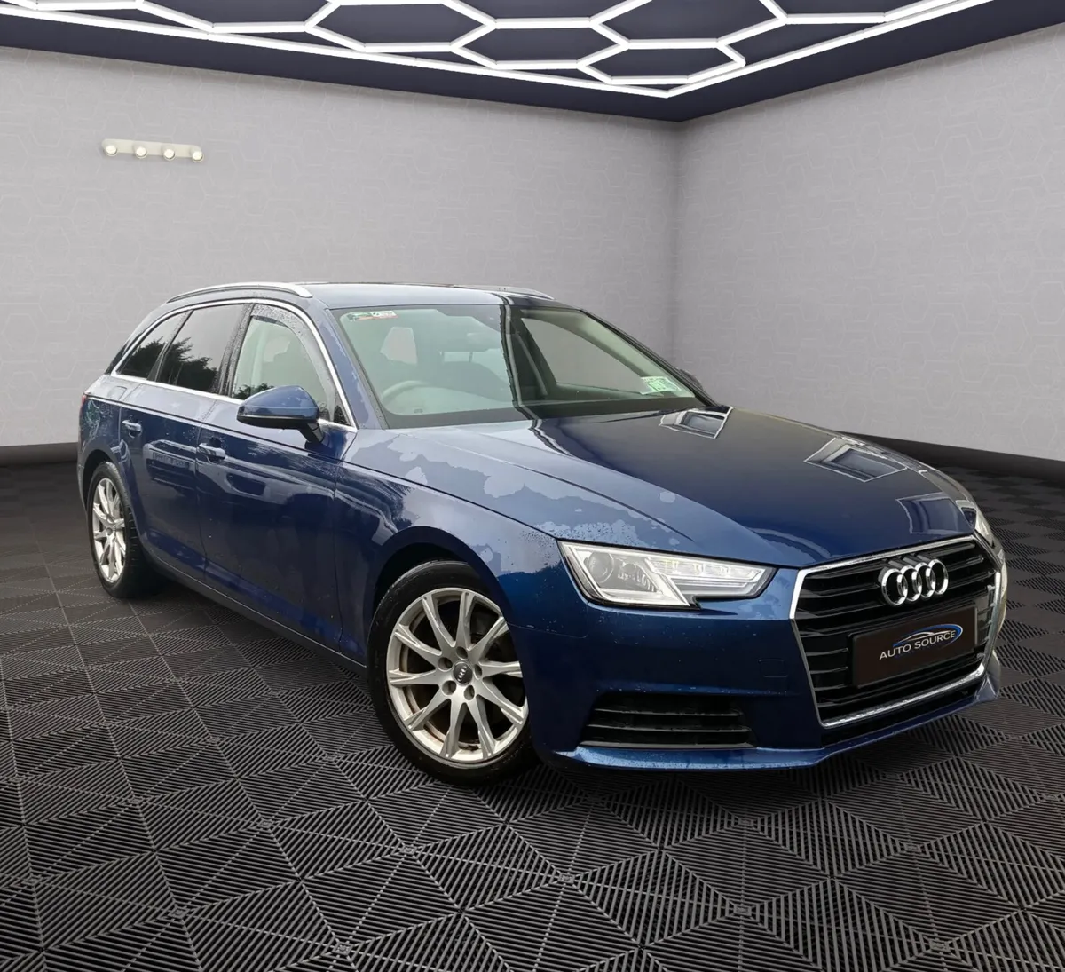 Audi A4 2018 - Image 1