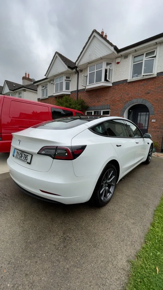 Tesla Model 3 Dual Motor - Image 2