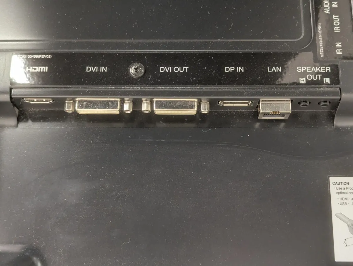 LG 42 inch PC Monitor / Digital Signage - Image 3