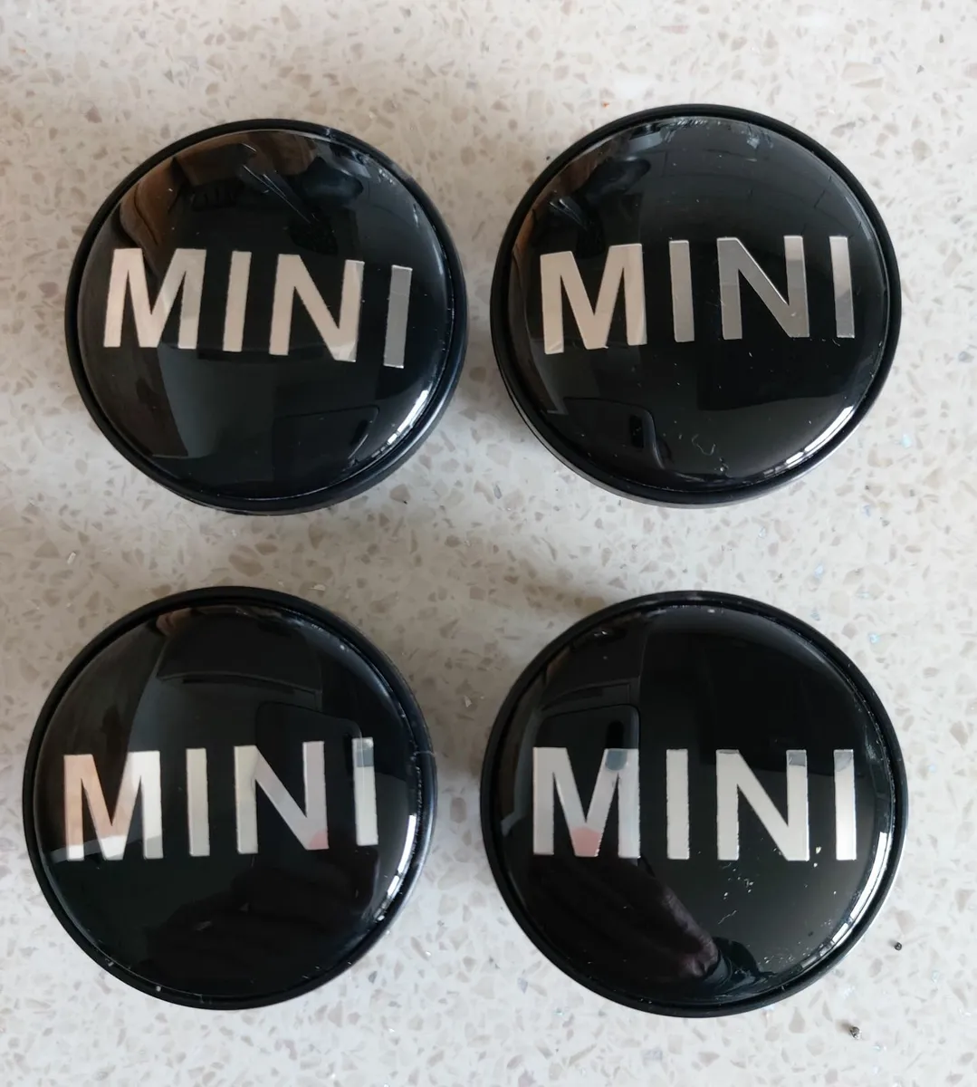 4 x Mini Centre Caps - FREE POST - Image 1