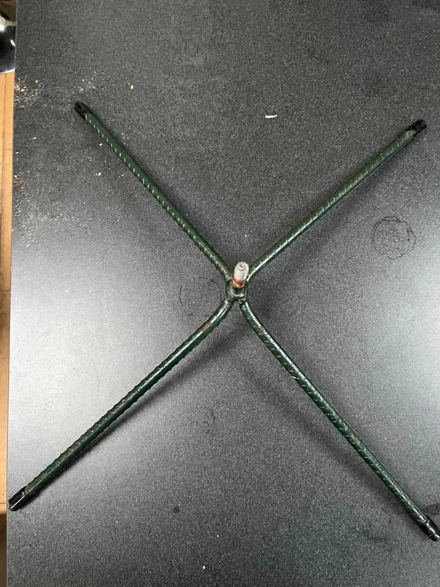 Green steel Christmas Tree Stand Perfect Condition - Image 2