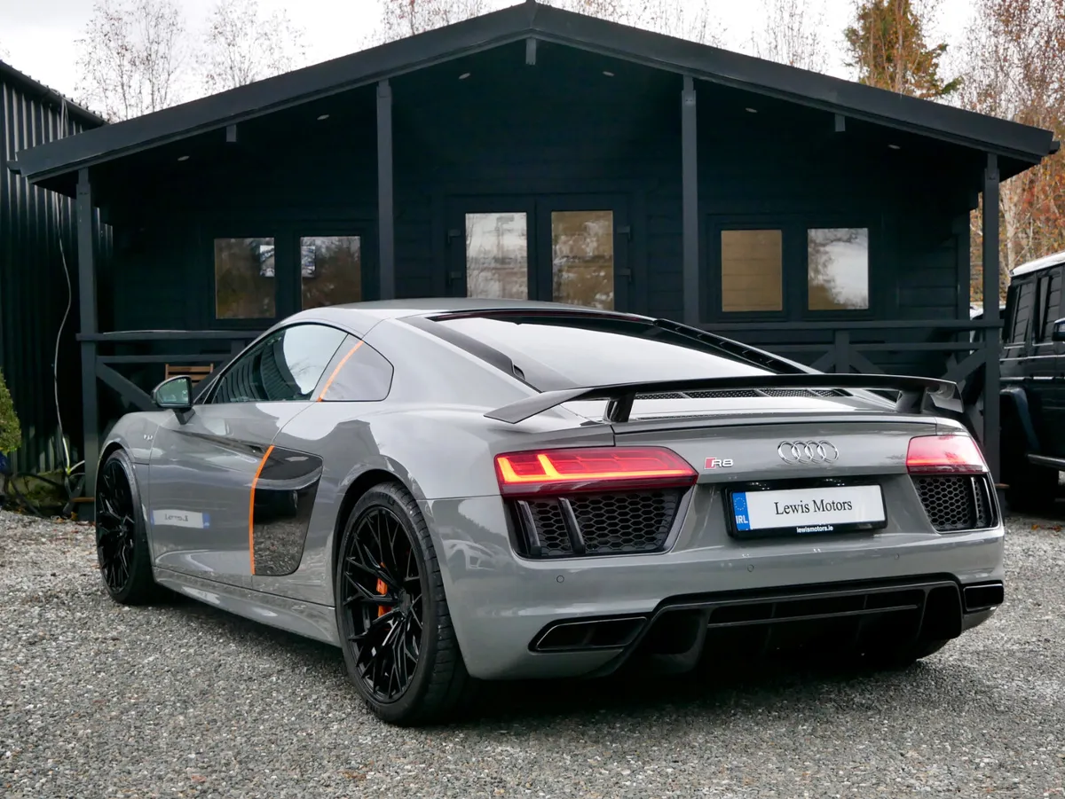 2019 Audi R8 610BHP, EXCLUSIVE  **DEPOSIT TAKEN** - Image 4