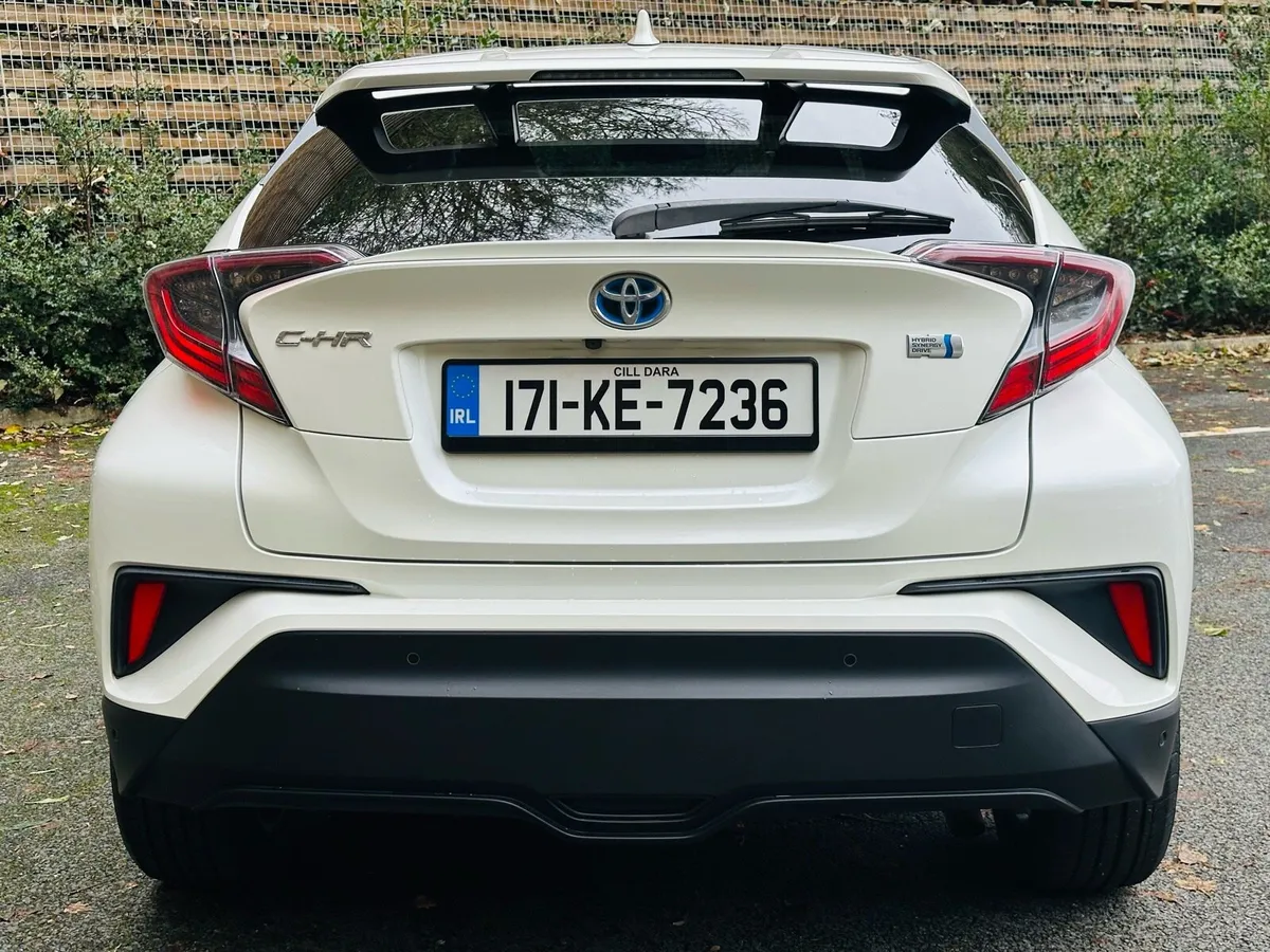 **HIGH SPEC** 171 Toyota CHR 1.8 HYBRID - Image 3