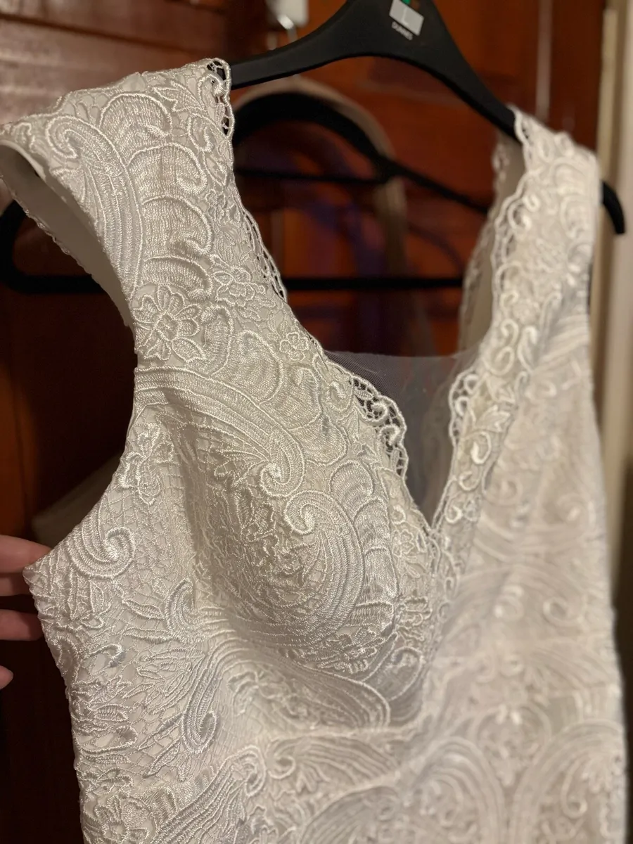 New Wedding dress size 12/14 - Image 2