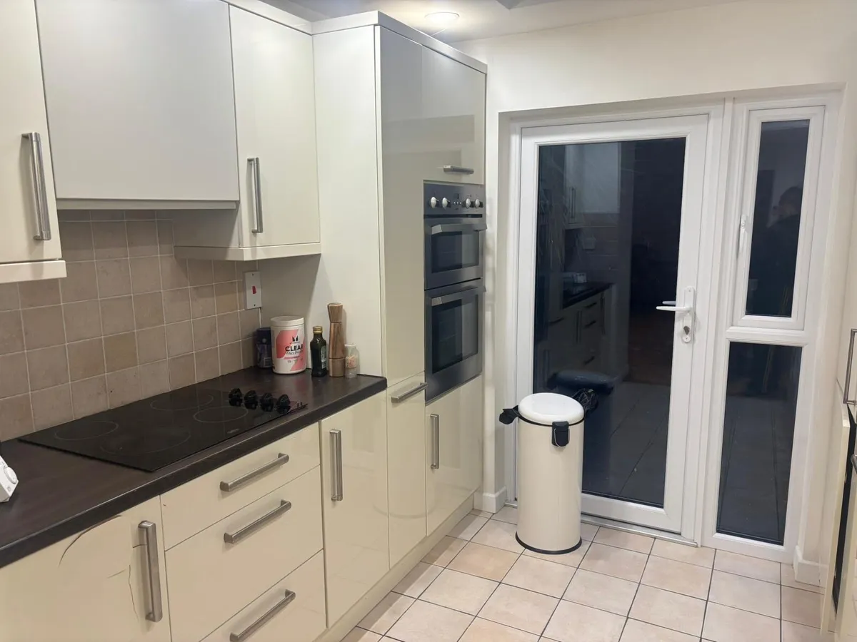 House To Rent - Image 2