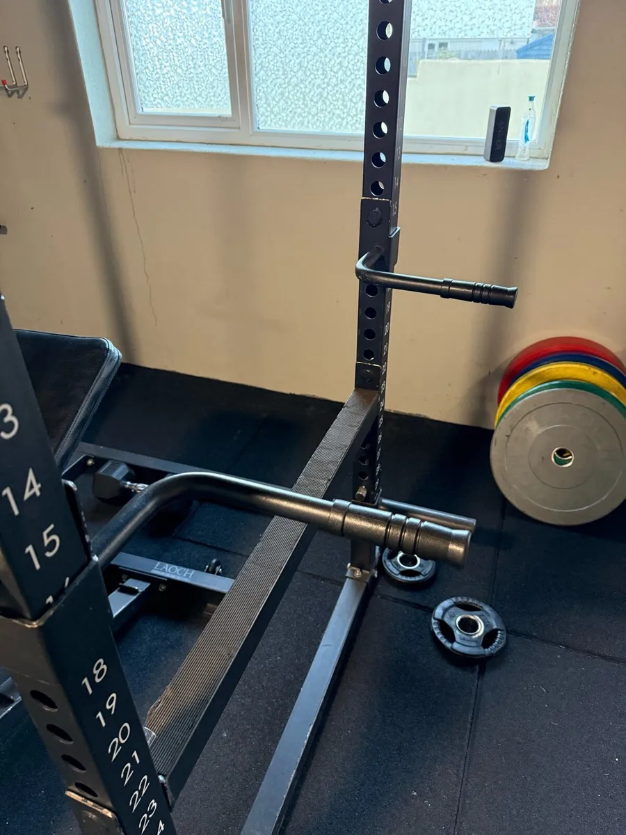 Gym rack and bench - Image 3