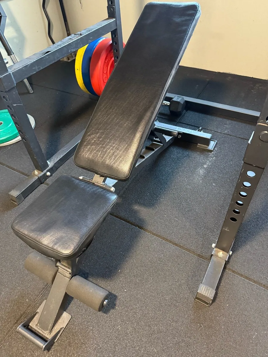 Gym rack and bench - Image 4