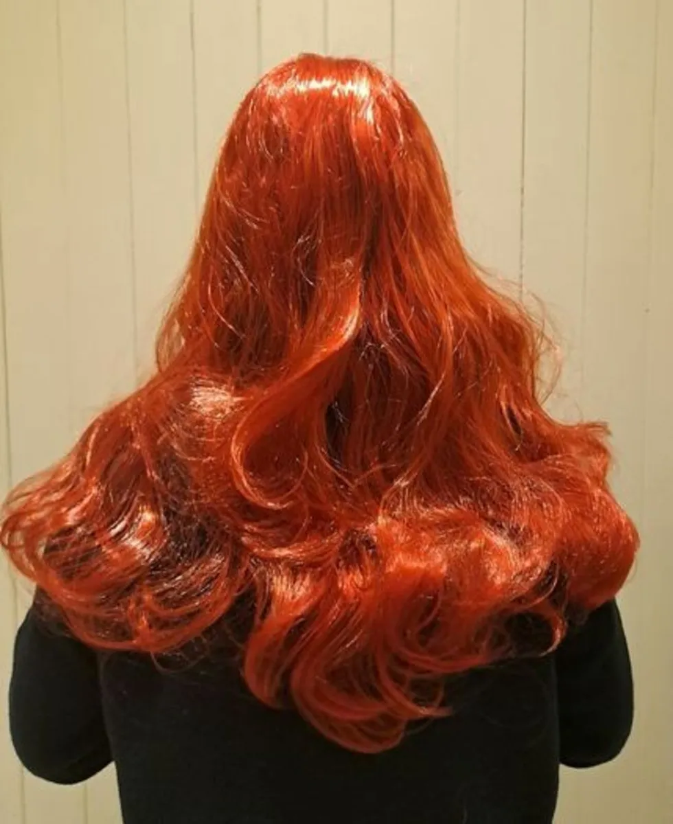 Red curly hair Wig - Image 1