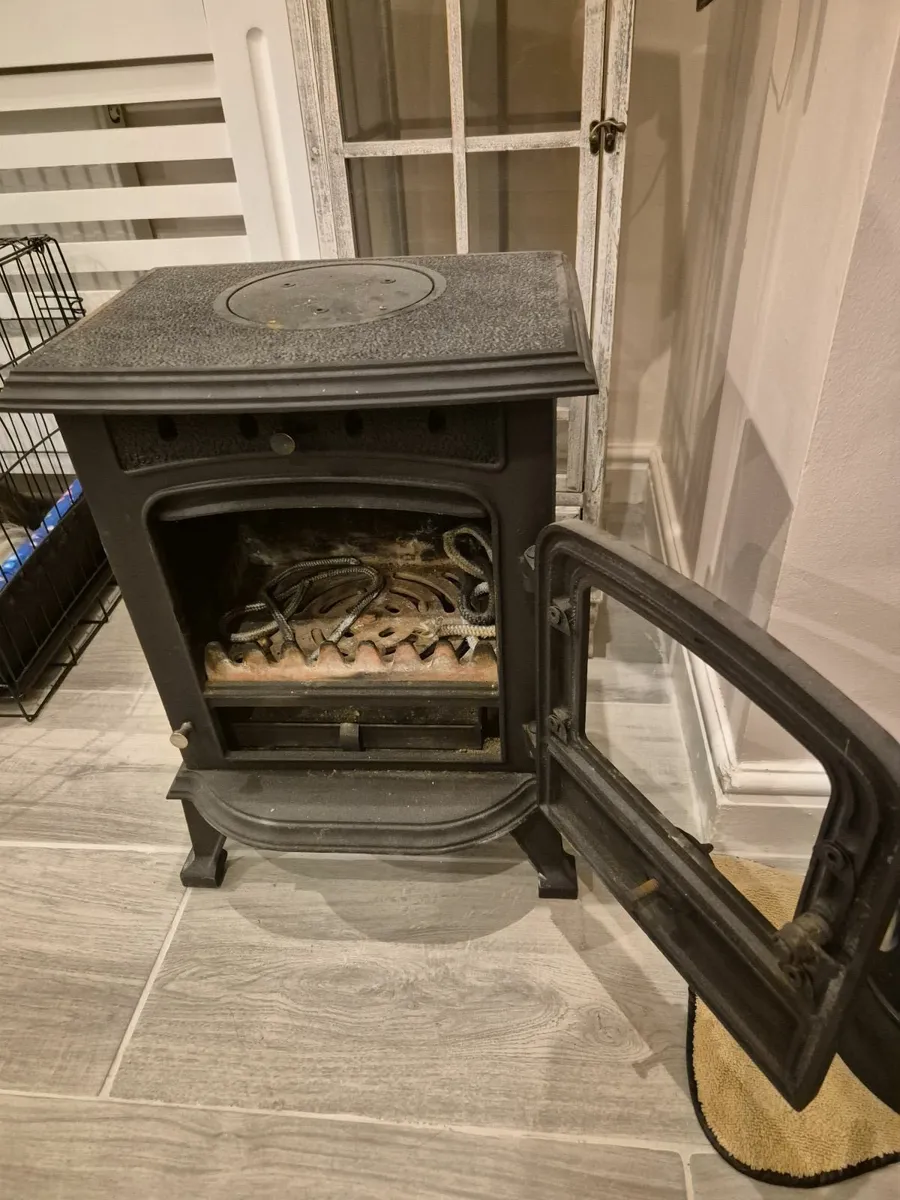 Small stove - Image 1