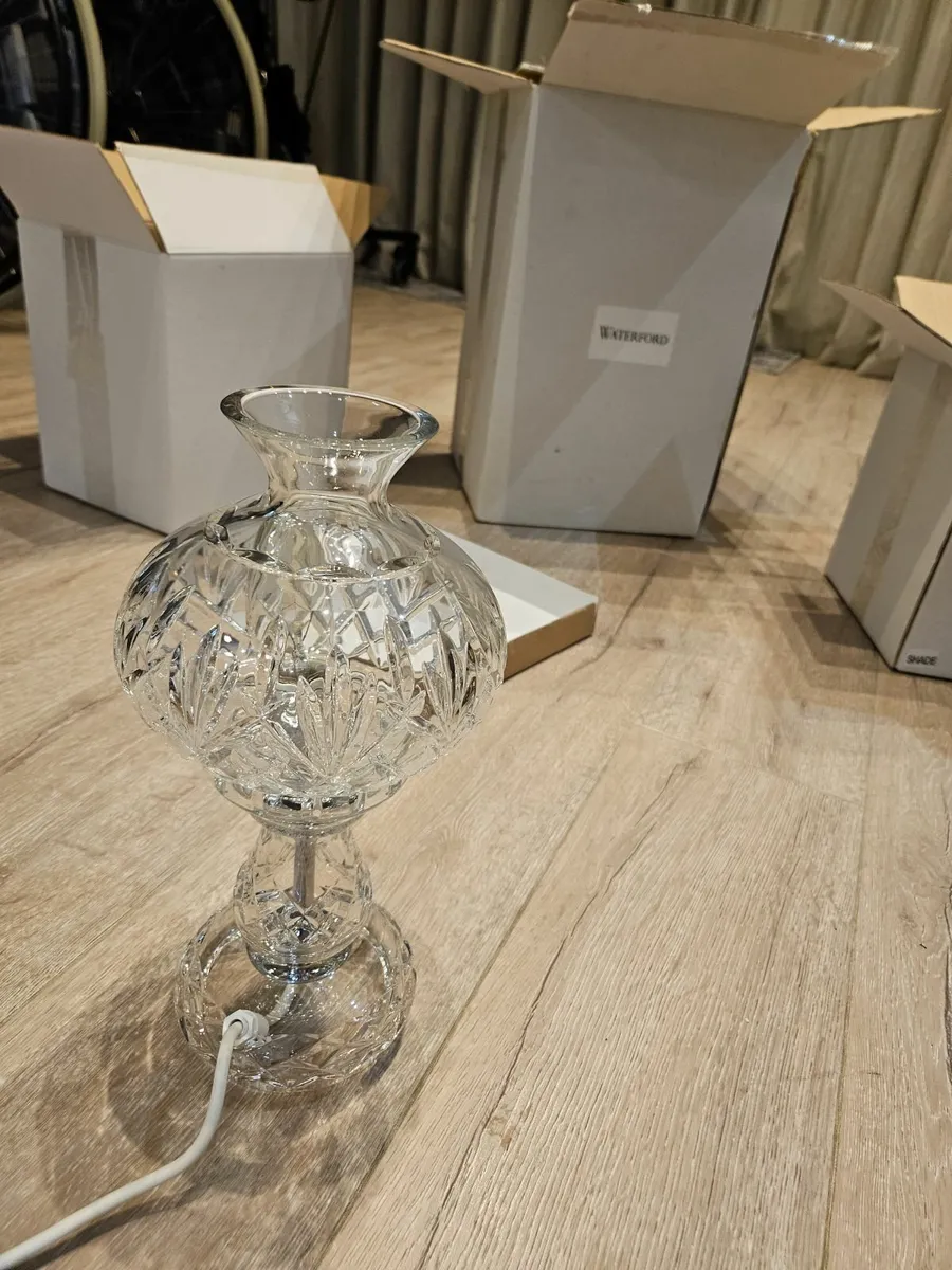 Waterford Crystal Inisheer L1 lamp - Image 1