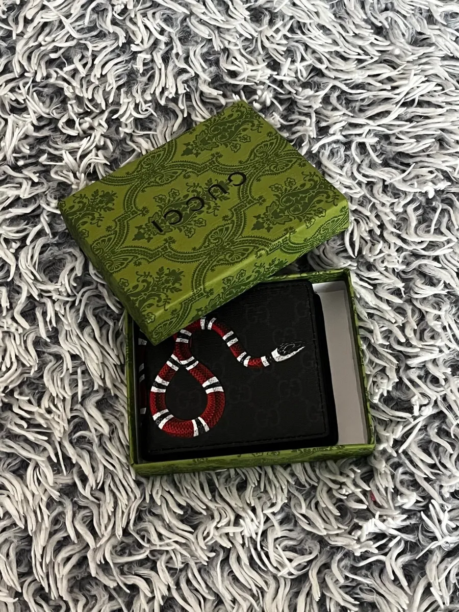 gucci wallet - Image 1