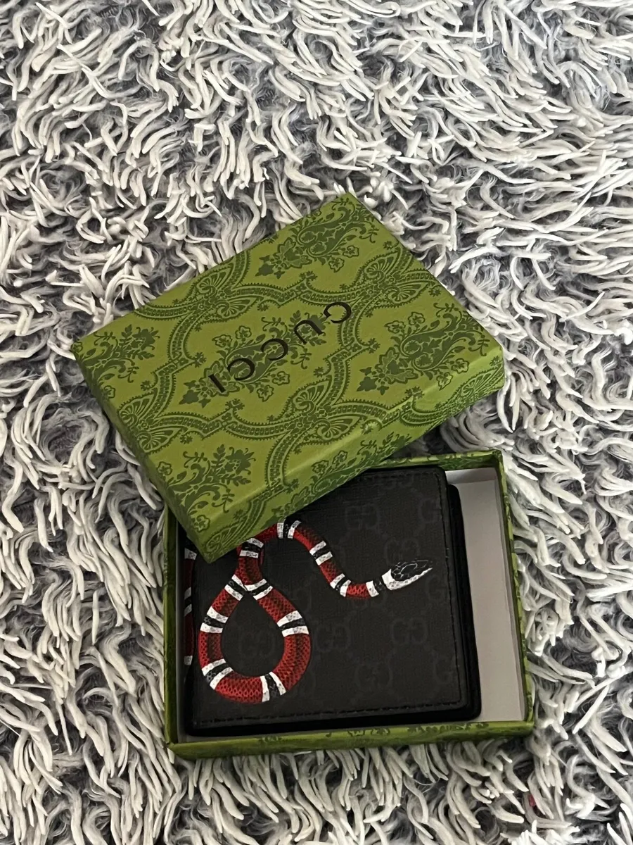 gucci wallet - Image 2
