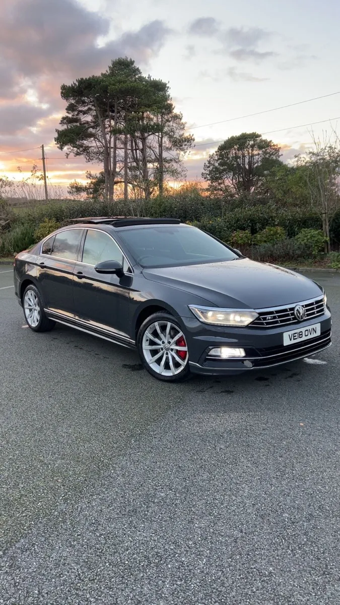 Volkswagen Passat R Line - Image 1