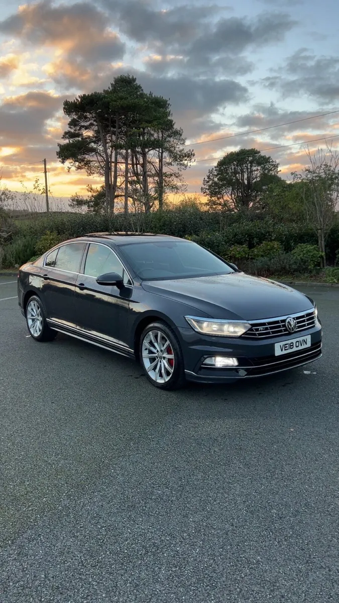 Volkswagen Passat R Line - Image 2