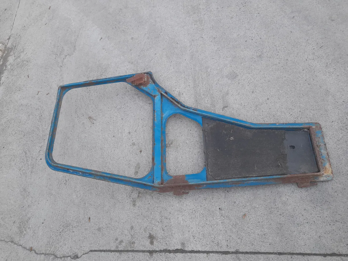 Ford 4000, 5000 and 7000 door - Image 1