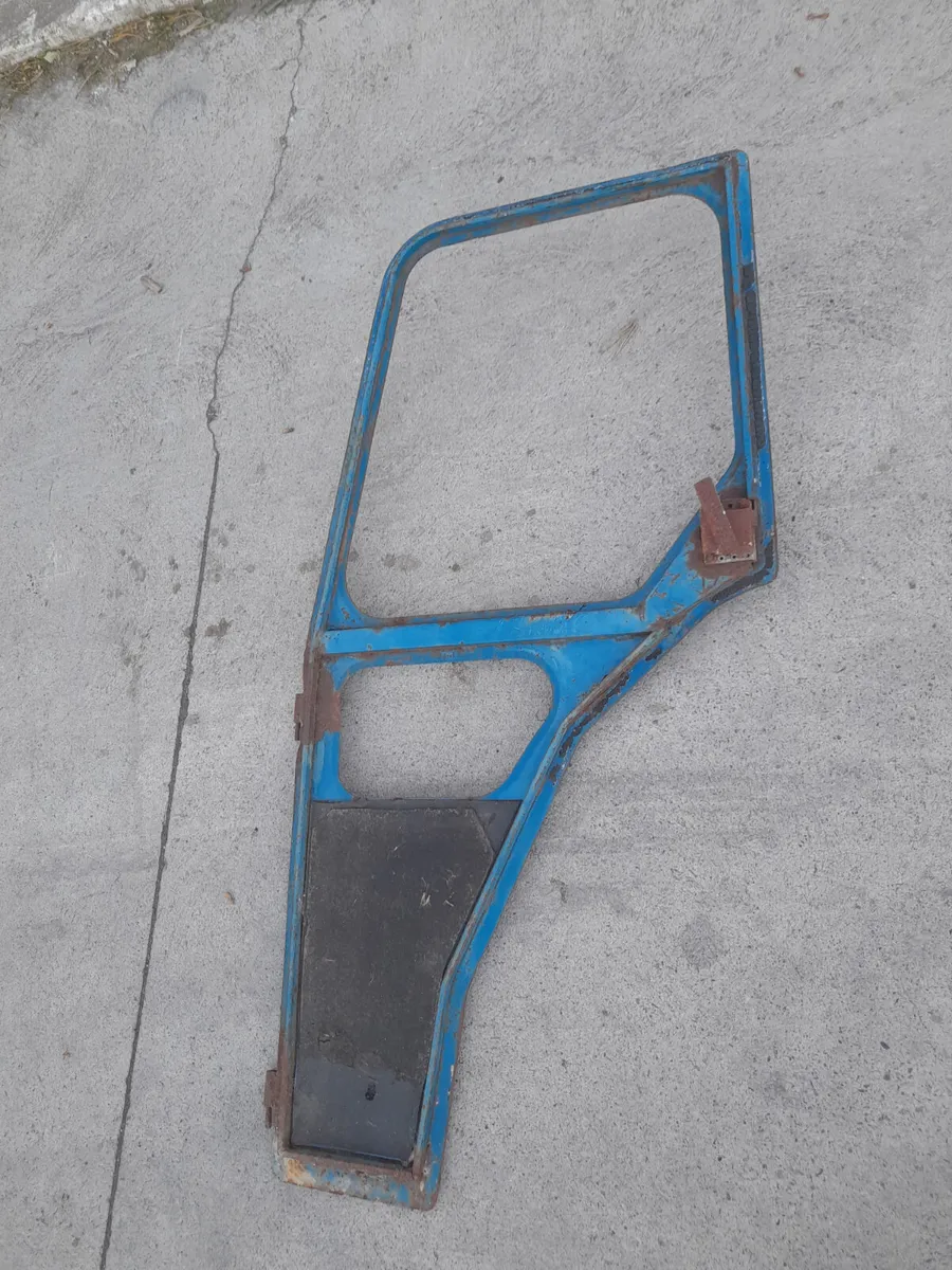 Ford 4000, 5000 and 7000 door - Image 2