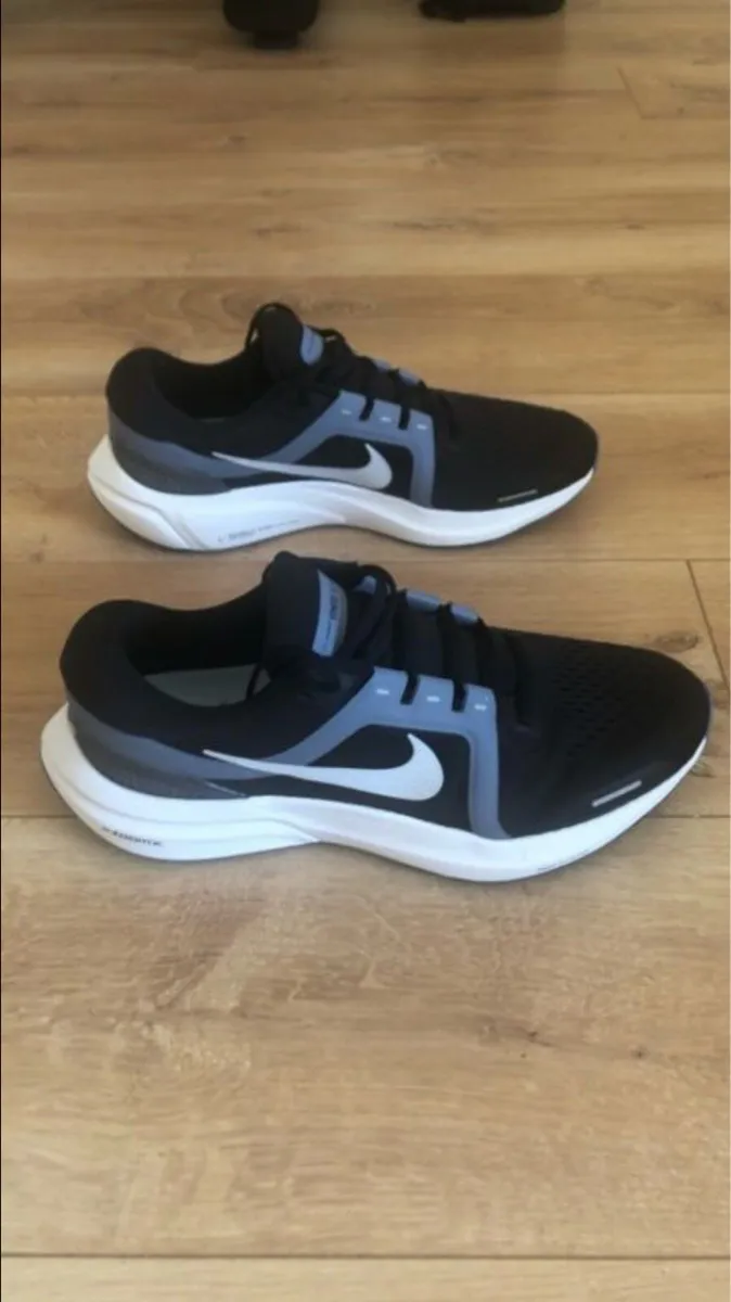 Nike Men's Air Zoom Vomero 16 - Image 3